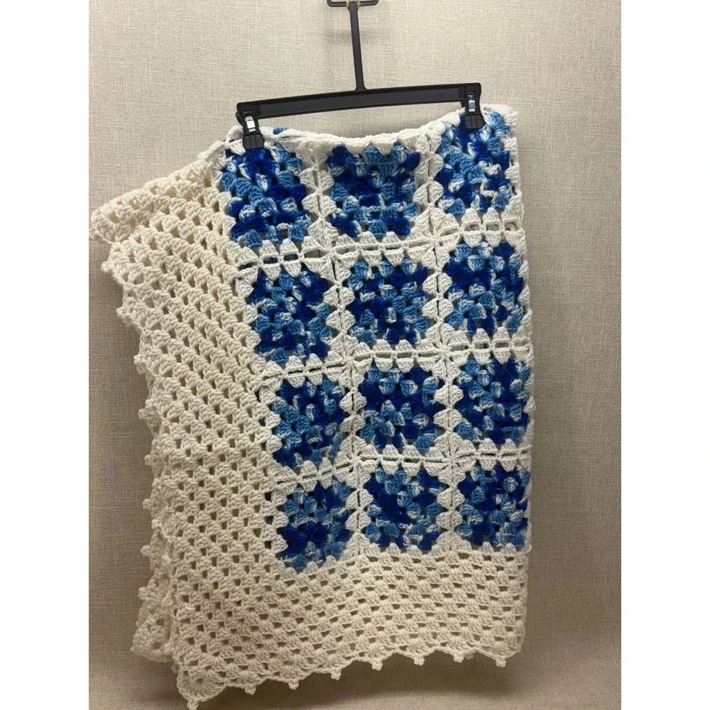 Vintage Handmade Crochet Granny Square Blanket Blue Cream Afghan Throw 53x43‎